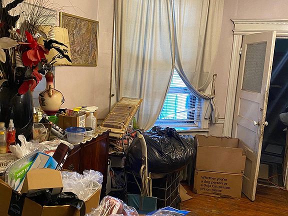 5th image of 6003 W Columbia Ave