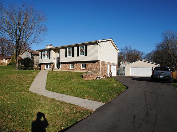 2nd image of 117 Woodlawn Dr