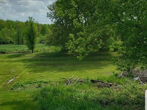 2nd image of 611 Old Farm Ln