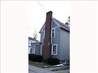 1st image of 129 N Pearl St