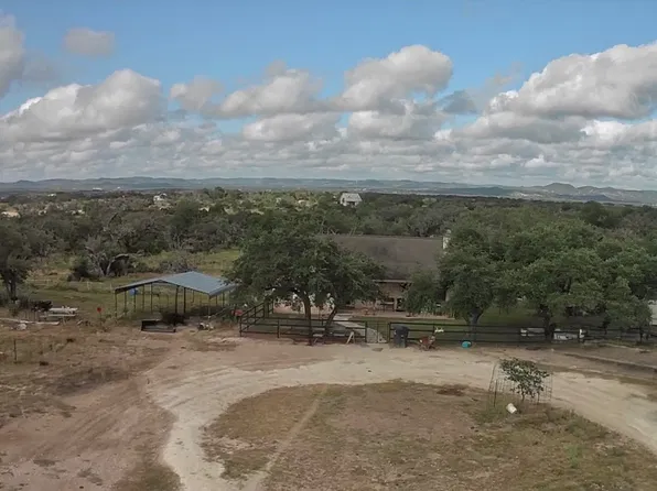 1864 Panther Hollow, Bandera, TX 78003