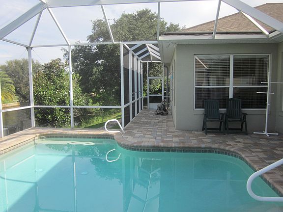4th image of 17 Christopher Ct N