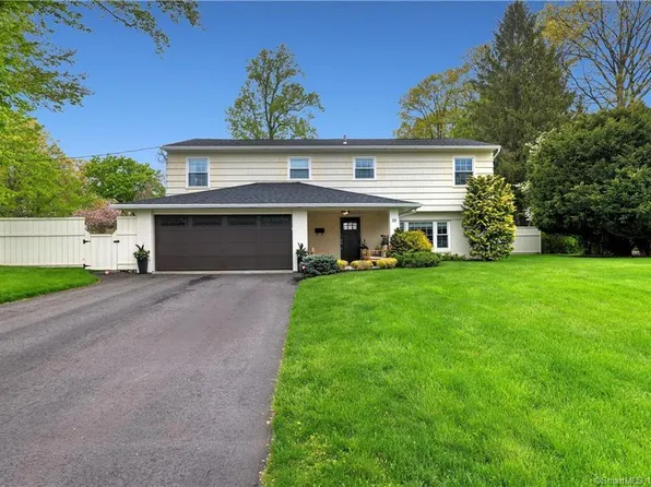 55 Woodside Circle, Fairfield, CT 06825