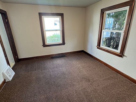 3rd image of 3528 Reed St