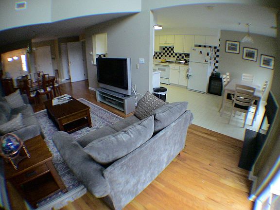 3rd image of 1603 Dorset Dr