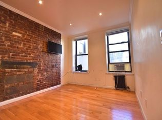 239 Henry St #4F, New York, NY 10002