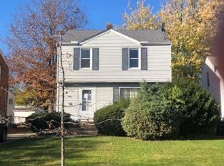 360 E 215th St, Euclid, OH 44123