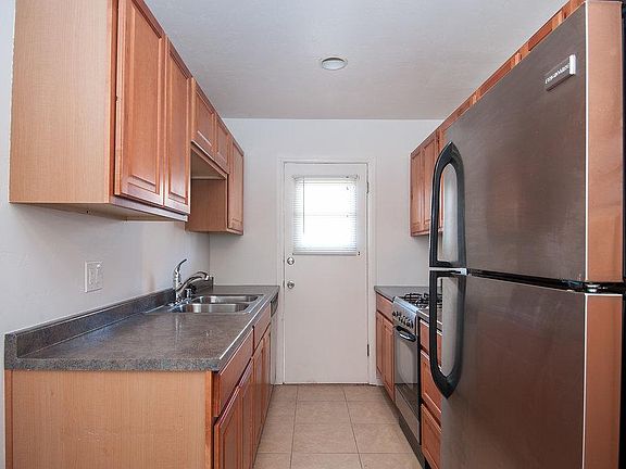2nd image of 958 Wilbur Ave