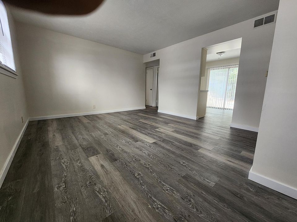 1st image of 505 Wilshire Dr #8