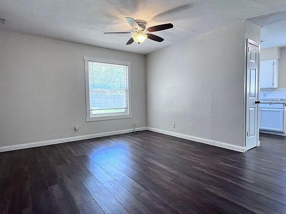 3rd image of 126 Dell Ave
