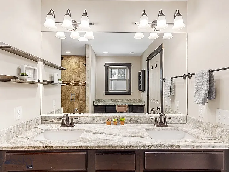 1611 Drummond Blvd — Photo 18