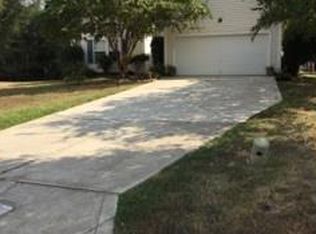 1258 Brook Farm Ln, Charlotte, NC 28214