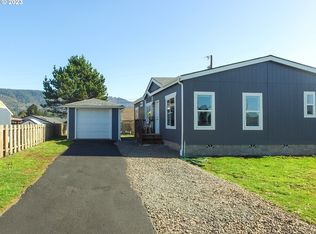308 Matot St, Brookings, OR 97415