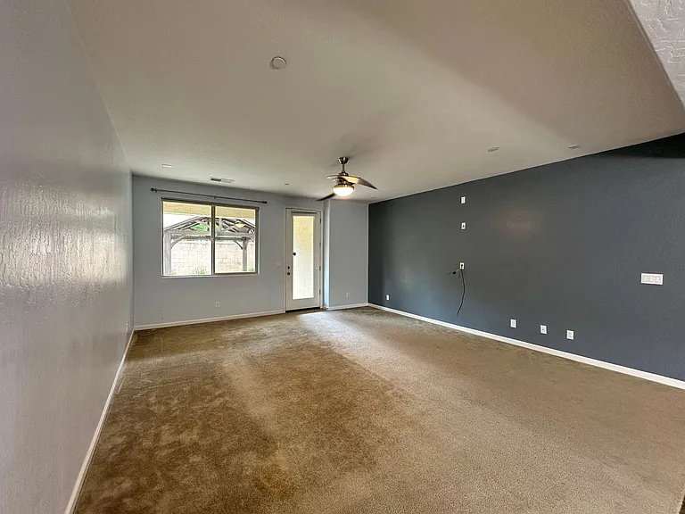 1725 N Silvervale St — Photo 20