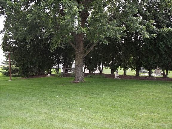 4th image of 16 Bear Dr