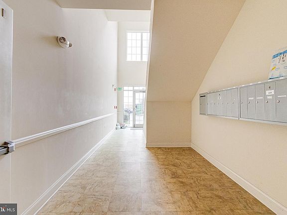 3rd image of 4806 Mantlewood Way APT 105