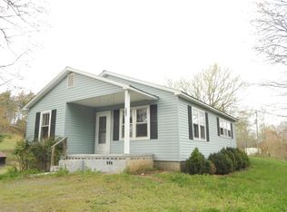 910 Qualla Rd, Hayesville, NC 28904