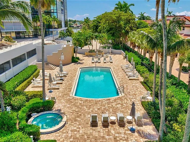 4751 Gulf Shore Blvd N #3 — Photo 37