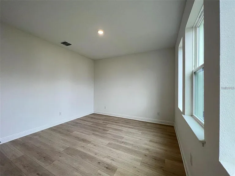 19141 Planetree St — Photo 22