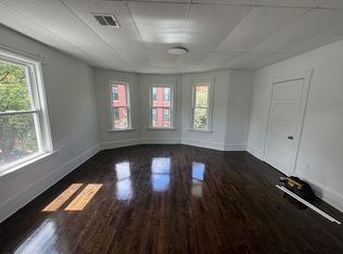 25 Wyman St APT 3, Worcester, MA 01610