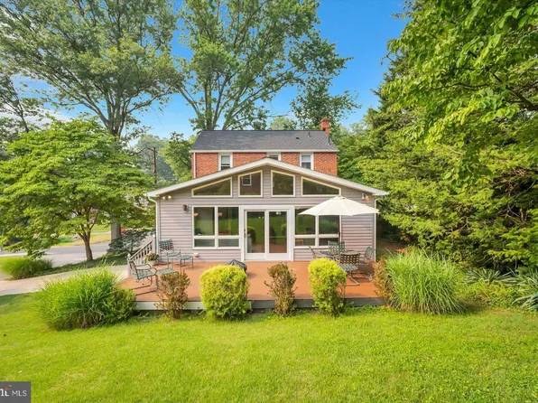 1004 Dennis Ave, Silver Spring, MD 20901