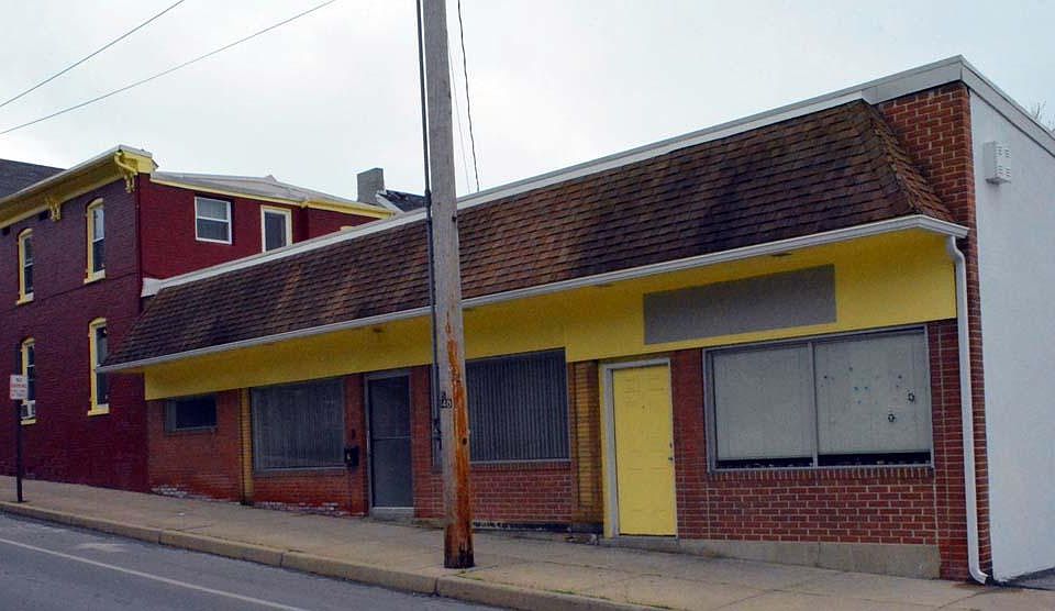 1st image of 5 W Lee St