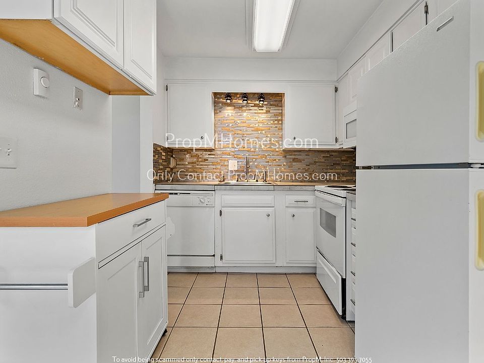 1st image of 121 Molalla Ave #2