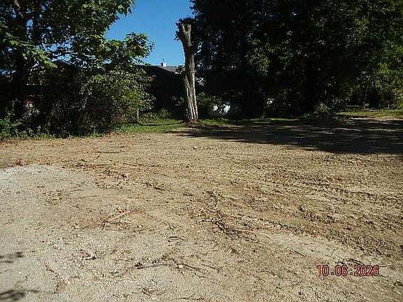 4th image of 5484 N Old Michigan Rd