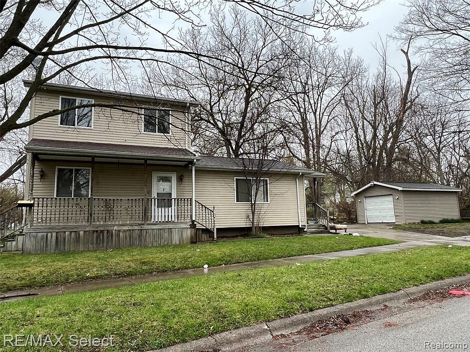 1st image of 2200 N Vernon Ave