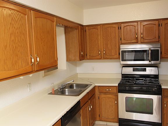 3rd image of 1220 E Ontario Ct