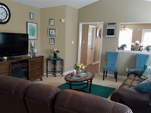 2nd image of 315 Wilson Green Blvd