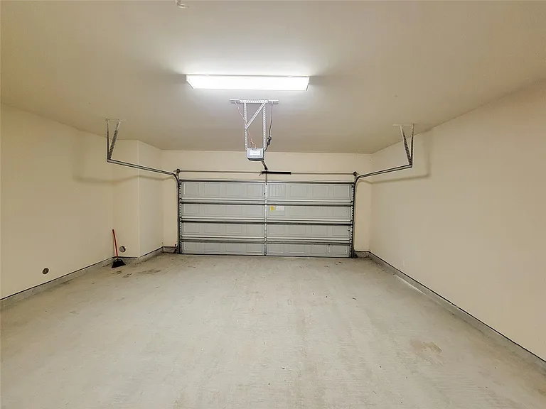 5209 Dauntless Dr — Photo 22
