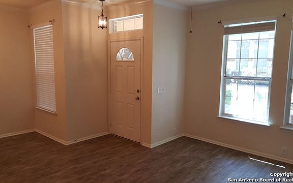 4th image of 2535 Grayson Cir