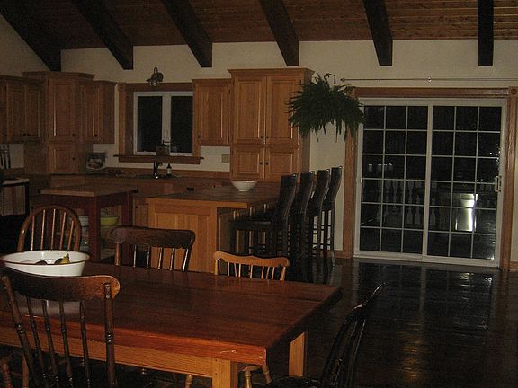 3rd image of 15 Blue Clay Hill Ln