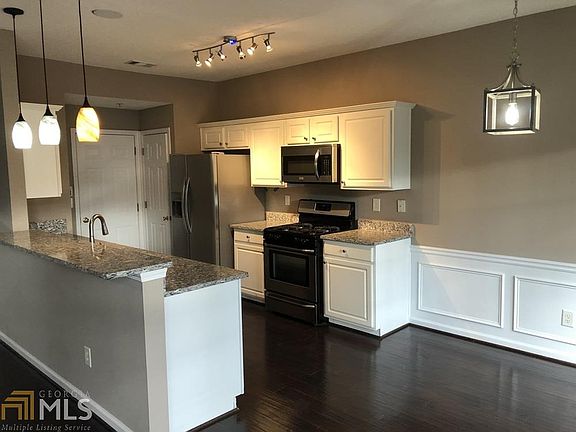 5th image of 132 Regent Pl