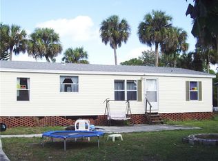 2655 Zoysia Ln, North Fort Myers, FL 33917