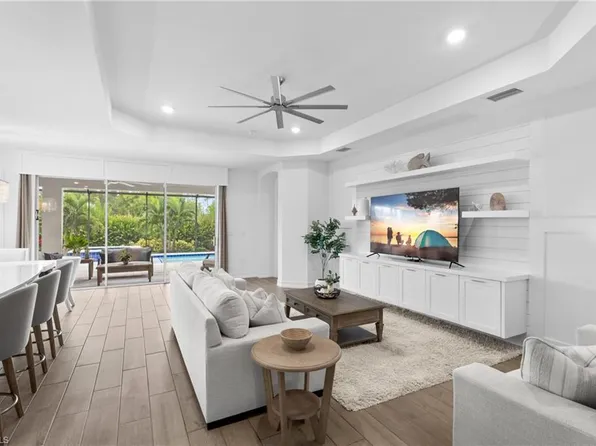 28013 Seasons Tide AVE, BONITA SPRINGS, FL 34135