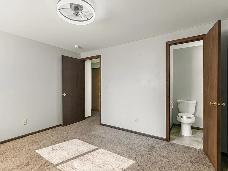 390 Knotty Pl — Photo 15