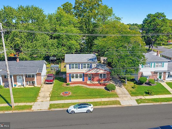 4th image of 713 Pear St