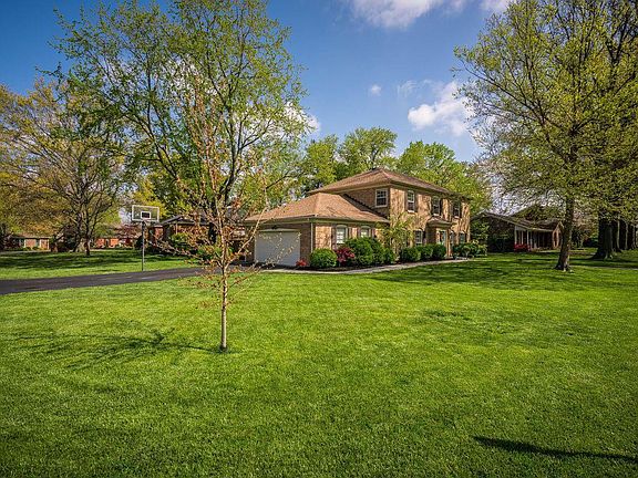 4th image of 10807 Tattenham Ln
