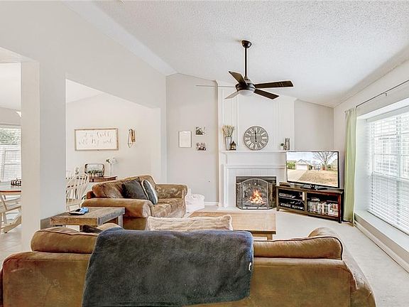 4th image of 4445 Spencer Cir