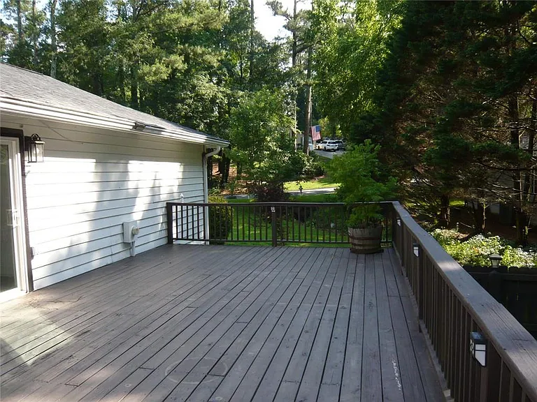 101 Wills Ln — Photo 4