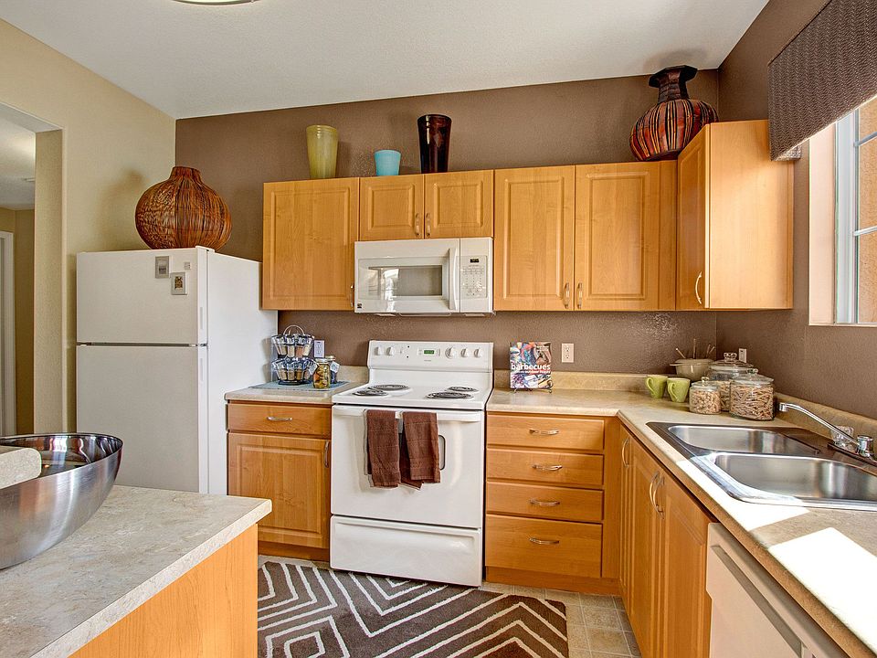 Lots of Counterspace and Storage in this Kitchen