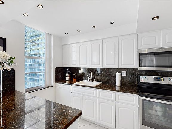 4th image of 301 174th St APT 1012