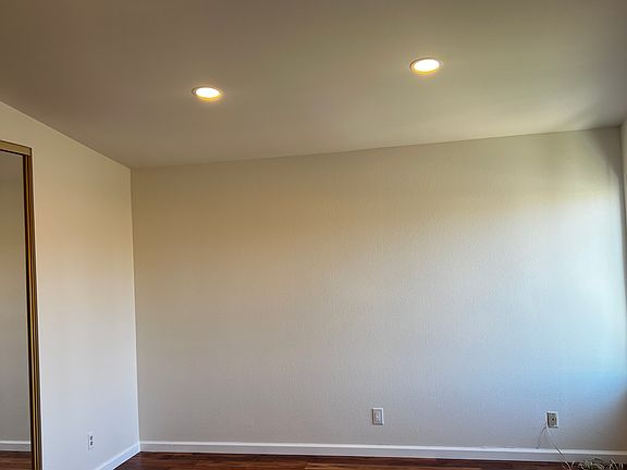 5th image of 33490 Bardolph Cir