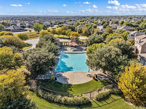 2nd image of 337 Turquoise Dr