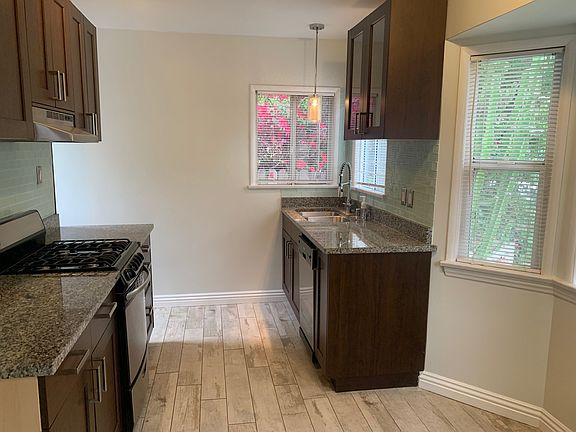5th image of 4231 Alcove Ave