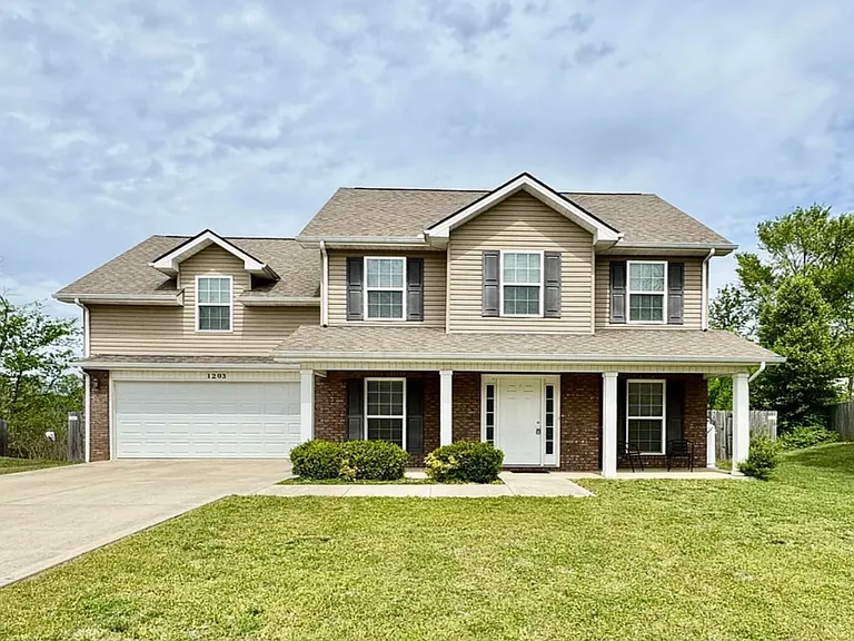 1203 Elsborn Ridge Rd — Photo 1