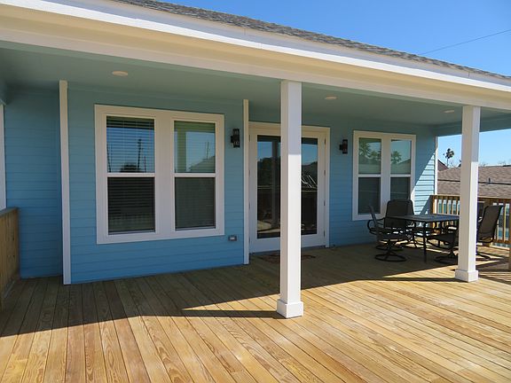 4th image of 4011 Oleander Dr