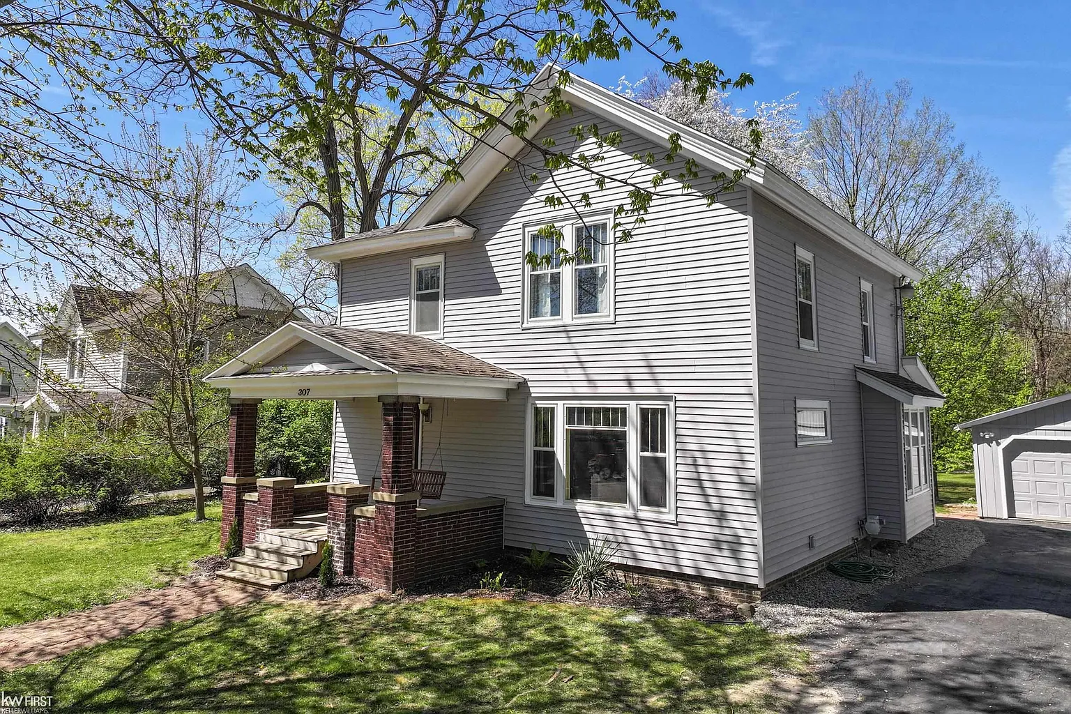 307 N Bridge St photo 1